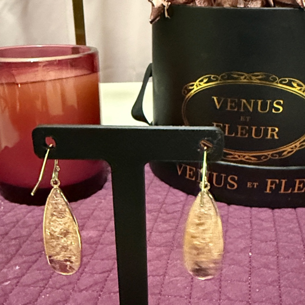 Bracelet and Tear Drop Earrings  Set - Picture 5 of 5
